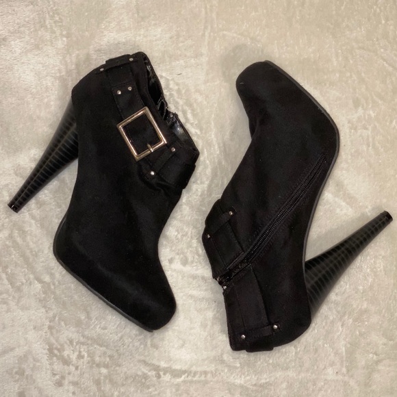 Michael Antonio Black Suede Booties Ankle Boots - Picture 3 of 9